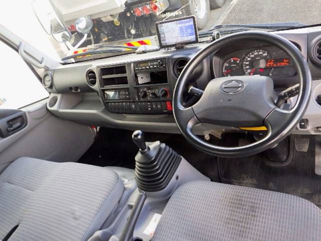 日野デュトロ冷凍車（冷蔵車）小型（2t・3t）[写真14]