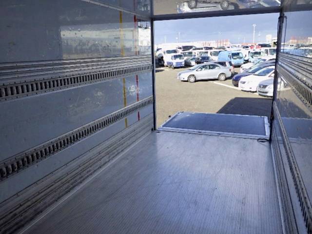 日野デュトロ冷凍車（冷蔵車）小型（2t・3t）[写真08]