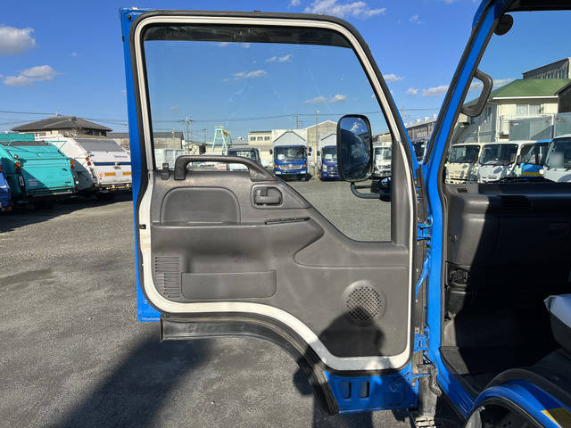 日産アトラスパッカー車（塵芥車）小型（2t・3t）[写真38]