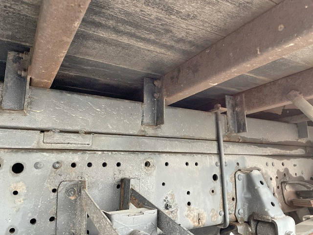 いすゞエルフアルミバン小型（2t・3t）[写真25]