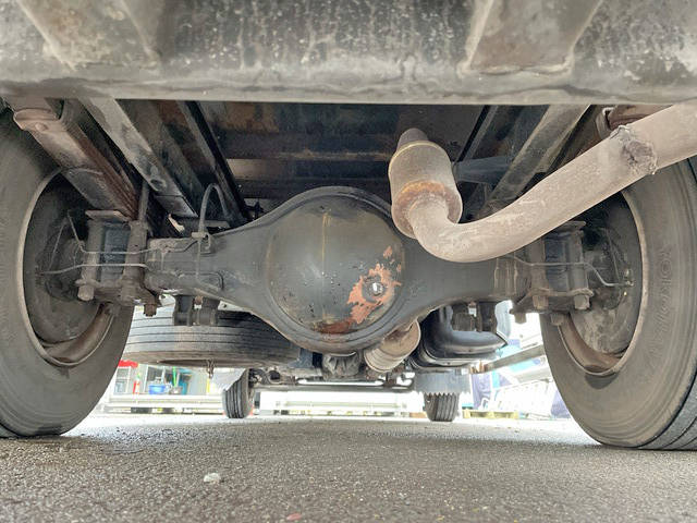 いすゞエルフアルミバン小型（2t・3t）[写真26]