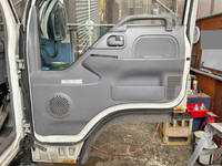 いすゞエルフアルミバン小型（2t・3t）[写真30]