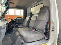 いすゞエルフアルミバン小型（2t・3t）[写真32]