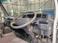 いすゞエルフアルミバン小型（2t・3t）[写真35]