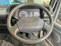 いすゞエルフアルミバン小型（2t・3t）[写真36]