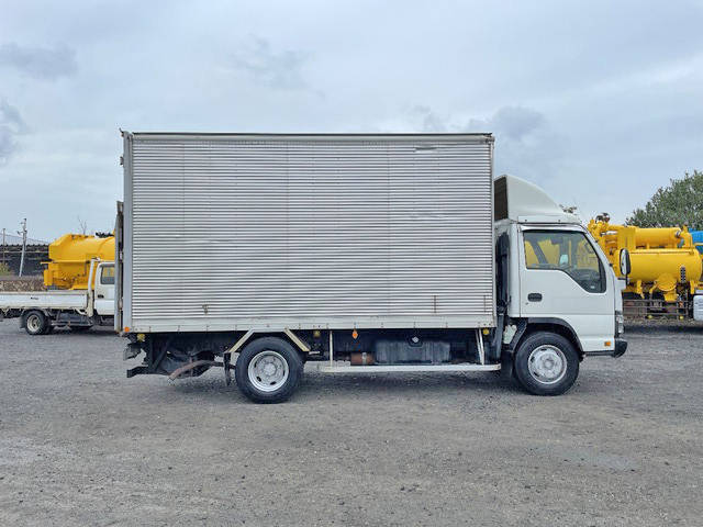 いすゞエルフアルミバン小型（2t・3t）[写真07]