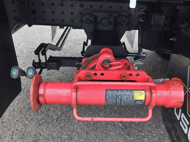 三菱ふそうキャンタークレーン6段小型（2t・3t）[写真18]