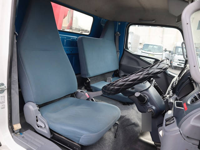 三菱ふそうキャンタークレーン6段小型（2t・3t）[写真30]