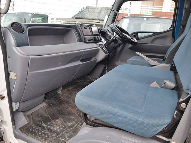 三菱ふそうキャンタークレーン6段小型（2t・3t）[写真31]