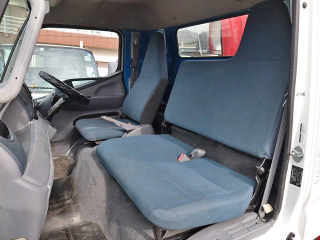 三菱ふそうキャンタークレーン6段小型（2t・3t）[写真32]