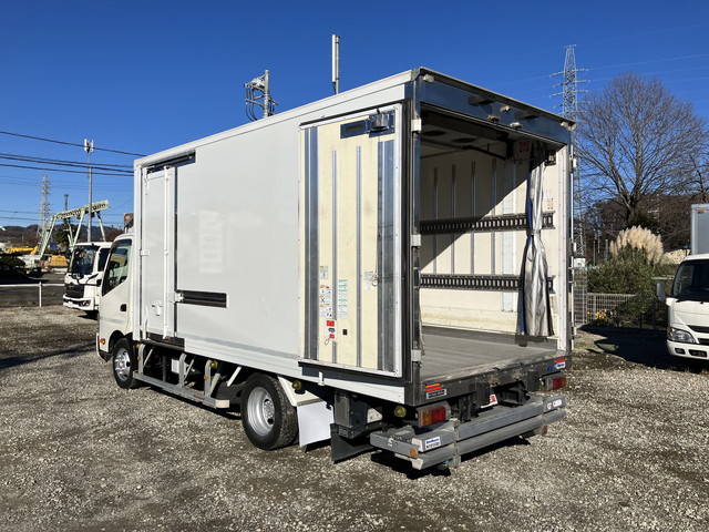 日野デュトロ冷凍車（冷蔵車）小型（2t・3t）[写真11]