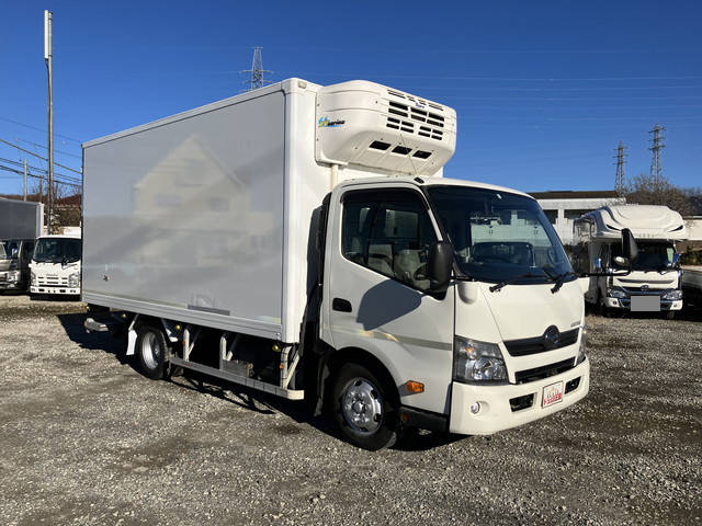日野デュトロ冷凍車（冷蔵車）小型（2t・3t）[写真03]