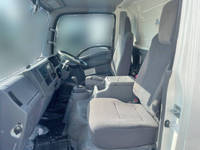 いすゞエルフ冷凍車（冷蔵車）小型（2t・3t）[写真20]