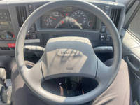 いすゞエルフ冷凍車（冷蔵車）小型（2t・3t）[写真24]