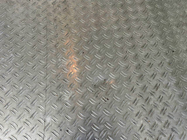 いすゞエルフ冷凍車（冷蔵車）小型（2t・3t）[写真09]