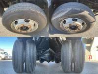 いすゞエルフ汚泥吸引車小型（2t・3t）[写真20]