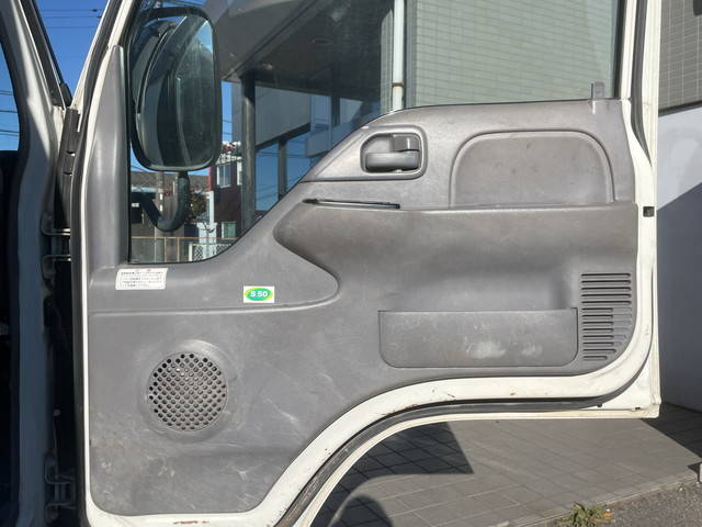 いすゞエルフ汚泥吸引車小型（2t・3t）[写真26]