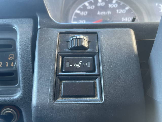 いすゞエルフ汚泥吸引車小型（2t・3t）[写真36]