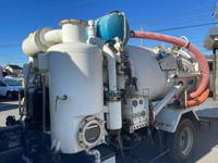 いすゞエルフ汚泥吸引車小型（2t・3t）[写真08]