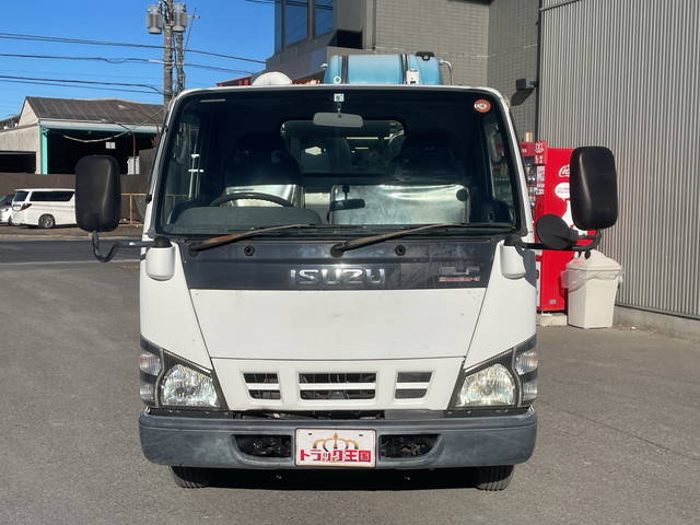 いすゞエルフ汚泥吸引車小型（2t・3t）[写真09]