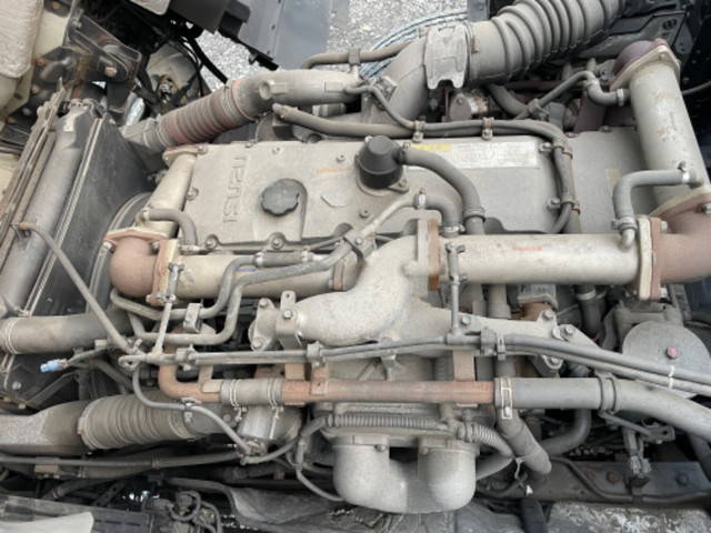 いすゞギガタンク車（タンクローリー）大型（10t）[写真14]