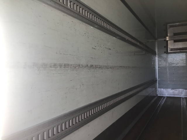 いすゞフォワード冷凍車（冷蔵車）中型（4t）[写真07]