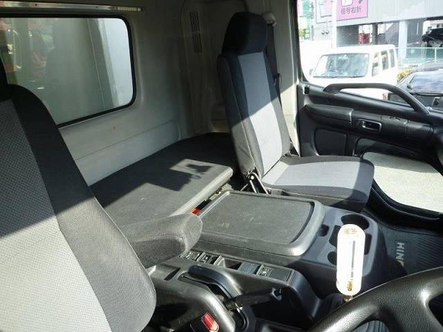 日野レンジャーアルミウイング増トン（6t・8t）[写真17]