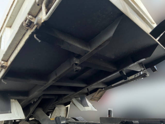 三菱ふそうキャンターダンプ小型（2t・3t）[写真13]