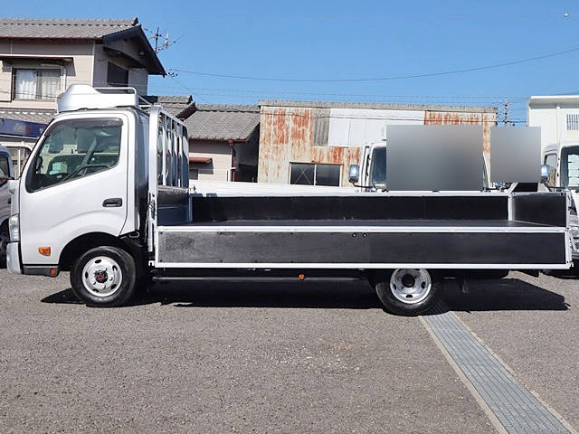トヨタダイナ平ボディ小型（2t・3t）[写真12]