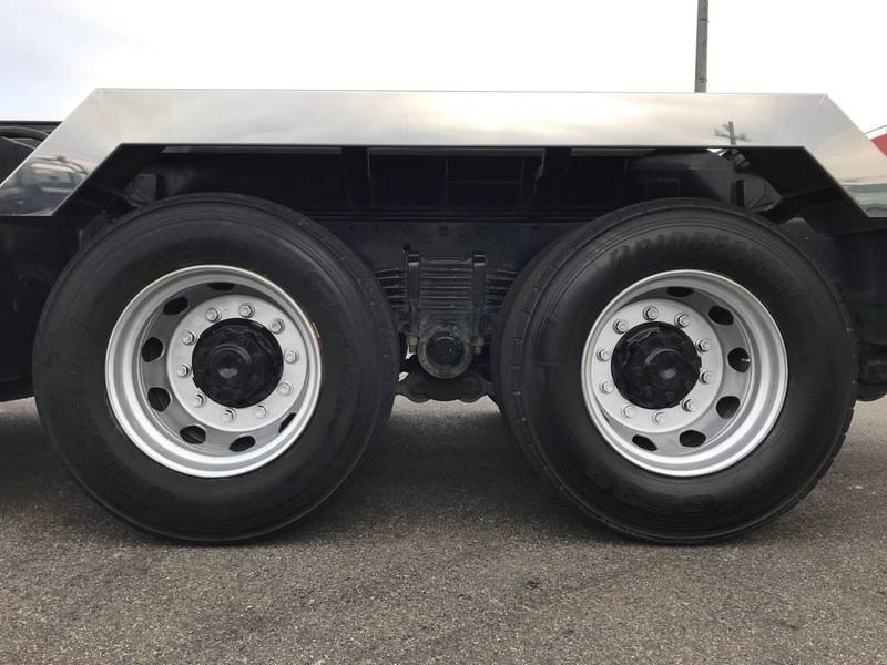 三菱ふそうスーパーグレートコンテナ専用車大型（10t）[写真28]