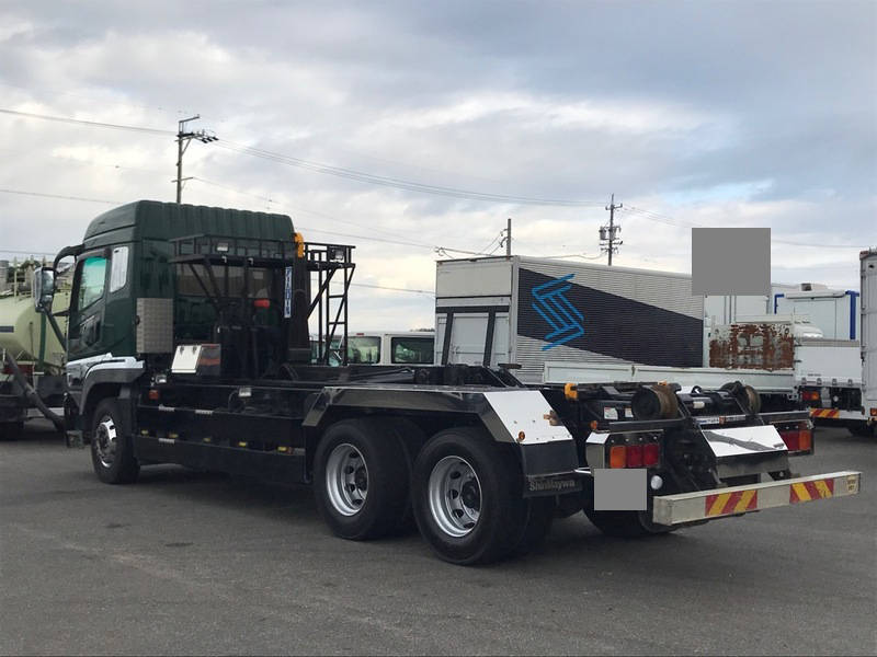 三菱ふそうスーパーグレートコンテナ専用車大型（10t）[写真08]