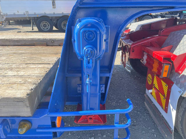 三菱ふそうスーパーグレートトレーラーヘッド（トラクターヘッド）大型（10t）[写真13]