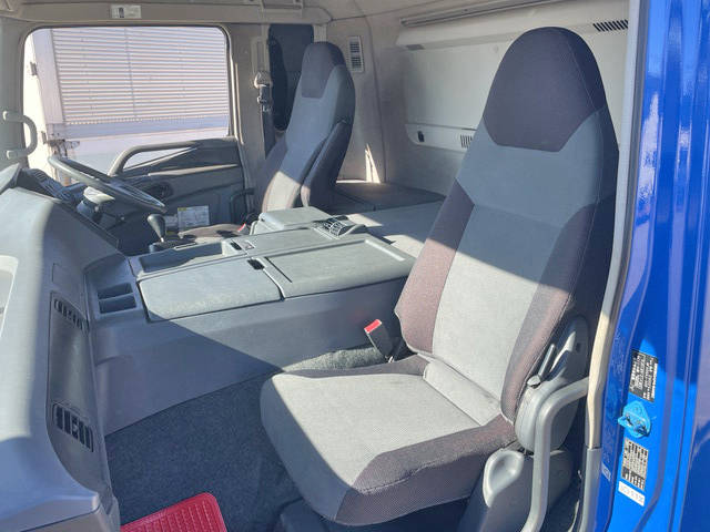 三菱ふそうスーパーグレートトレーラーヘッド（トラクターヘッド）大型（10t）[写真32]