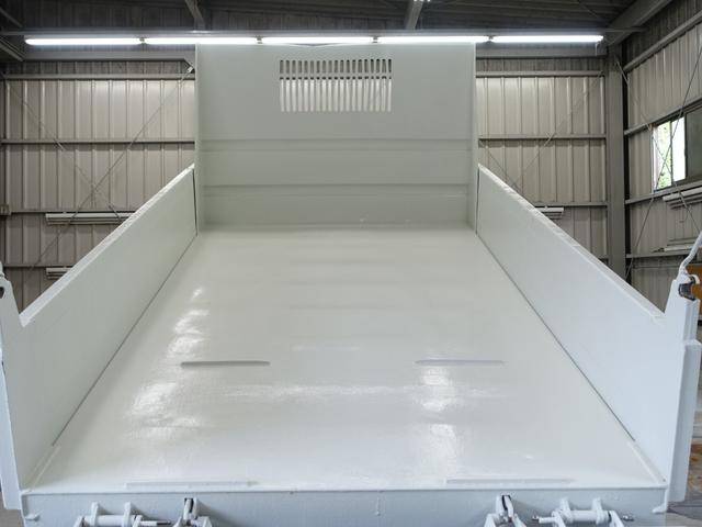 いすゞエルフローダーダンプ小型（2t・3t）[写真10]