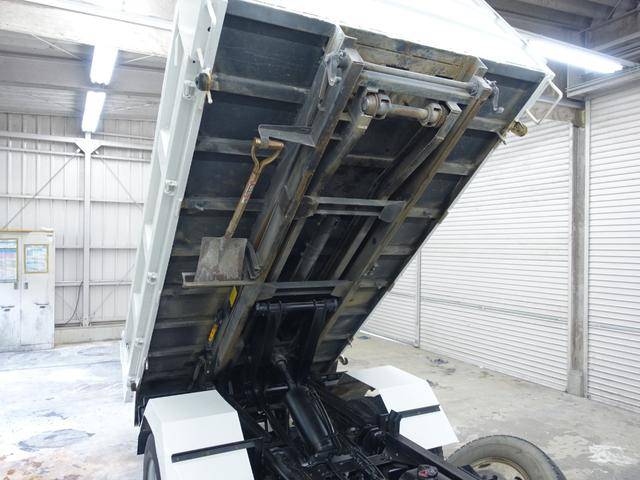 いすゞエルフローダーダンプ小型（2t・3t）[写真11]