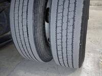 三菱ふそうキャンター平ボディ小型（2t・3t）[写真21]