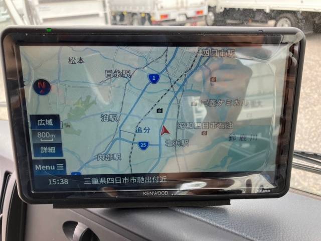 三菱ふそうキャンター平ボディ小型（2t・3t）[写真38]