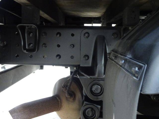 三菱ふそうキャンター平ボディ小型（2t・3t）[写真21]