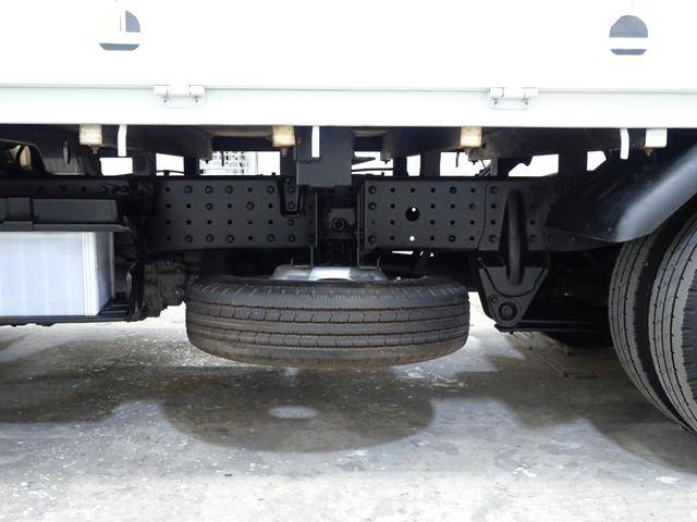 三菱ふそうキャンター平ボディ小型（2t・3t）[写真22]