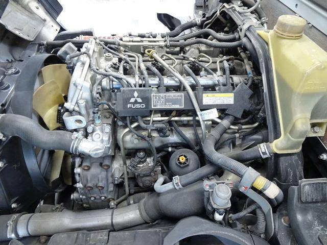 三菱ふそうキャンター平ボディ小型（2t・3t）[写真24]