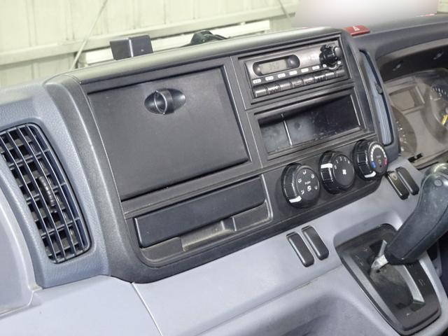 三菱ふそうキャンター平ボディ小型（2t・3t）[写真32]