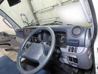 三菱ふそうキャンター平ボディ小型（2t・3t）[写真33]