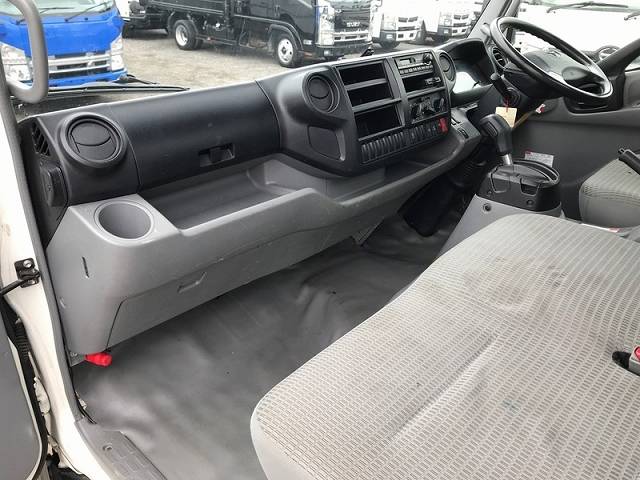 トヨタダイナ平ボディ小型（2t・3t）[写真13]