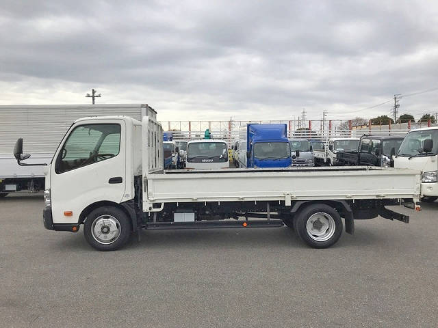 トヨタダイナ平ボディ小型（2t・3t）[写真06]