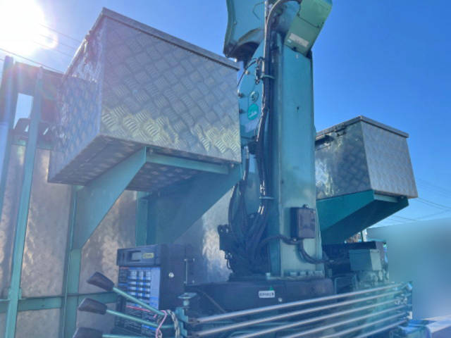 いすゞフォワードクレーン4段増トン（6t・8t）[写真14]