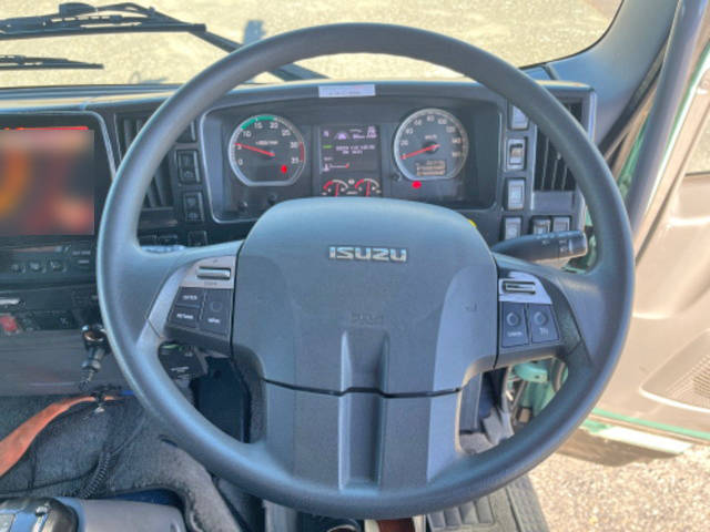 いすゞフォワードクレーン4段増トン（6t・8t）[写真36]