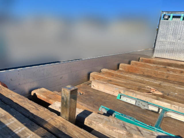 いすゞフォワードクレーン4段増トン（6t・8t）[写真08]