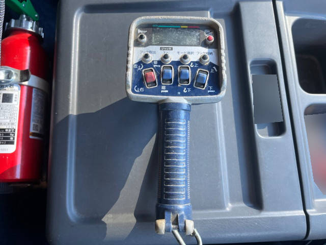 いすゞフォワードクレーン4段増トン（6t・8t）[写真18]