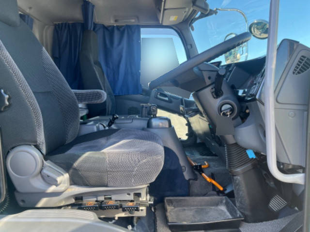 いすゞフォワードクレーン4段増トン（6t・8t）[写真28]