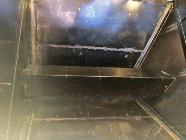 日野プロフィアバルク車（粉粒体運搬車）大型（10t）[写真12]